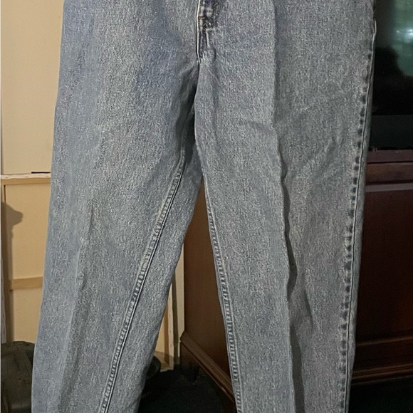 Levi's Relaxed Fit Light Blue Jeans - Picture 1 of 3